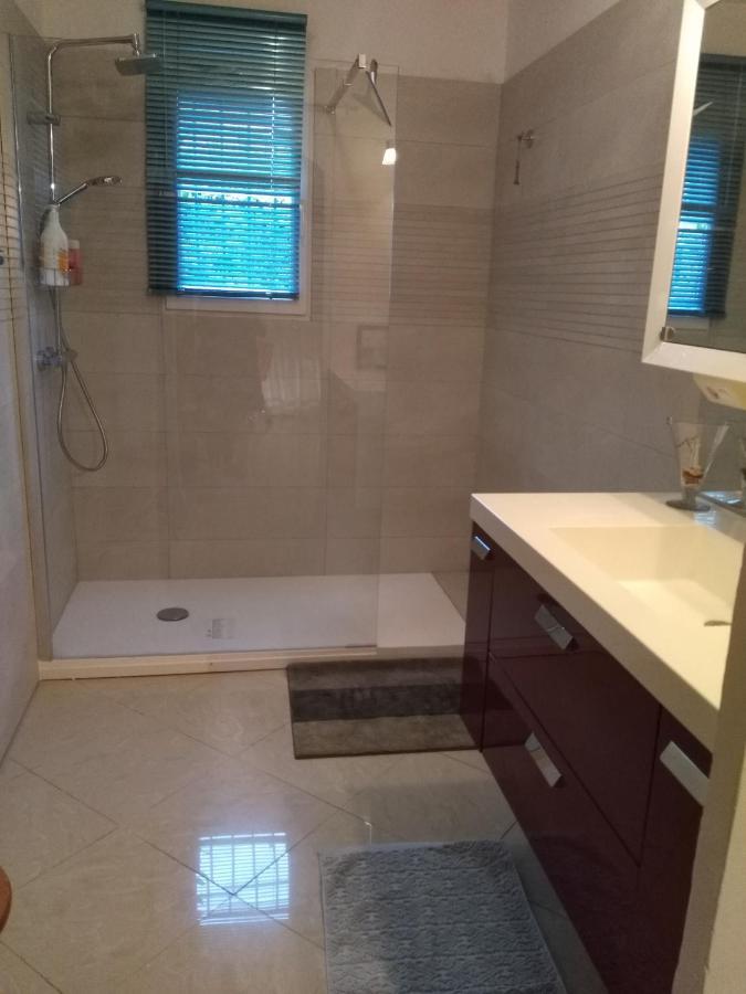 Chambres De La Terre Blanche 滨海萨纳里 外观 照片